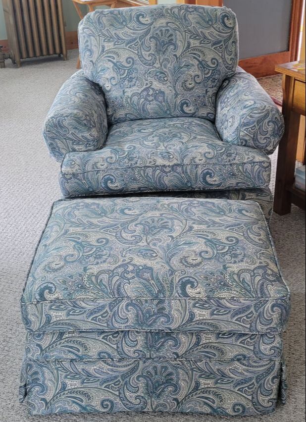 How to Choose the Right Fabric for Reupholstering Furniture